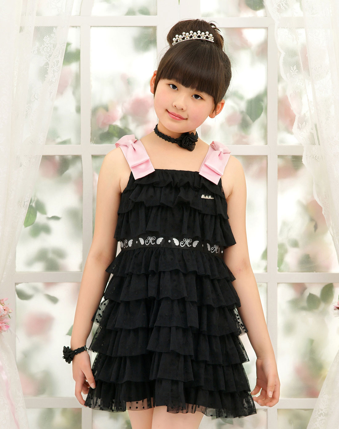 女童黑色羽纱小<em>礼服</em>裙