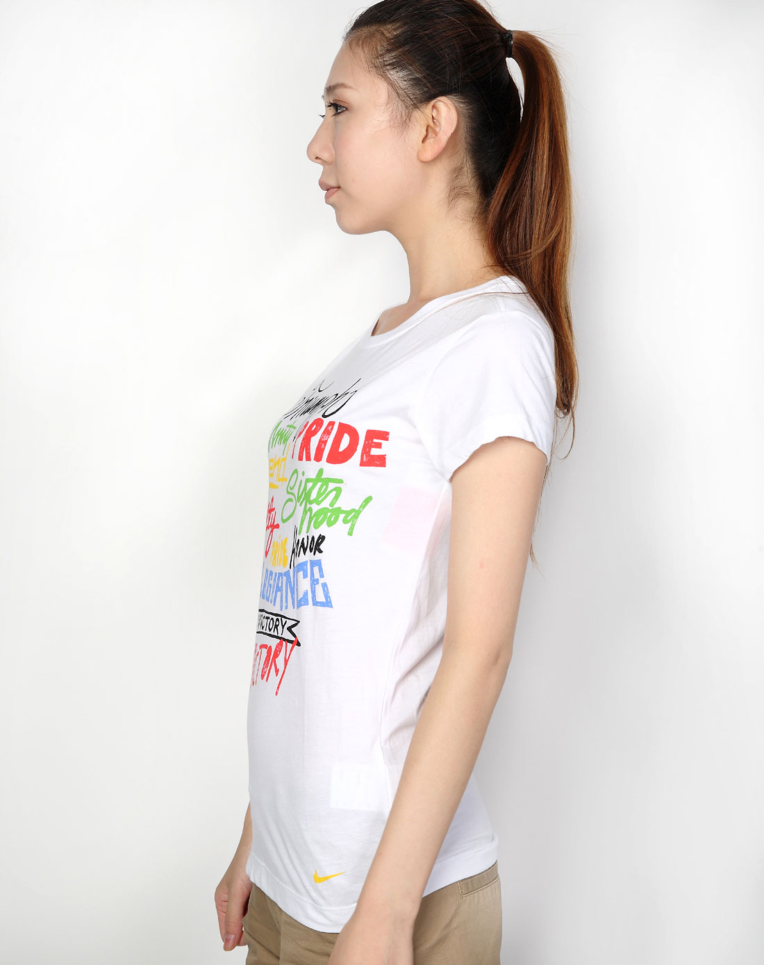 耐克Nike女款白色图案短袖T恤417297-100