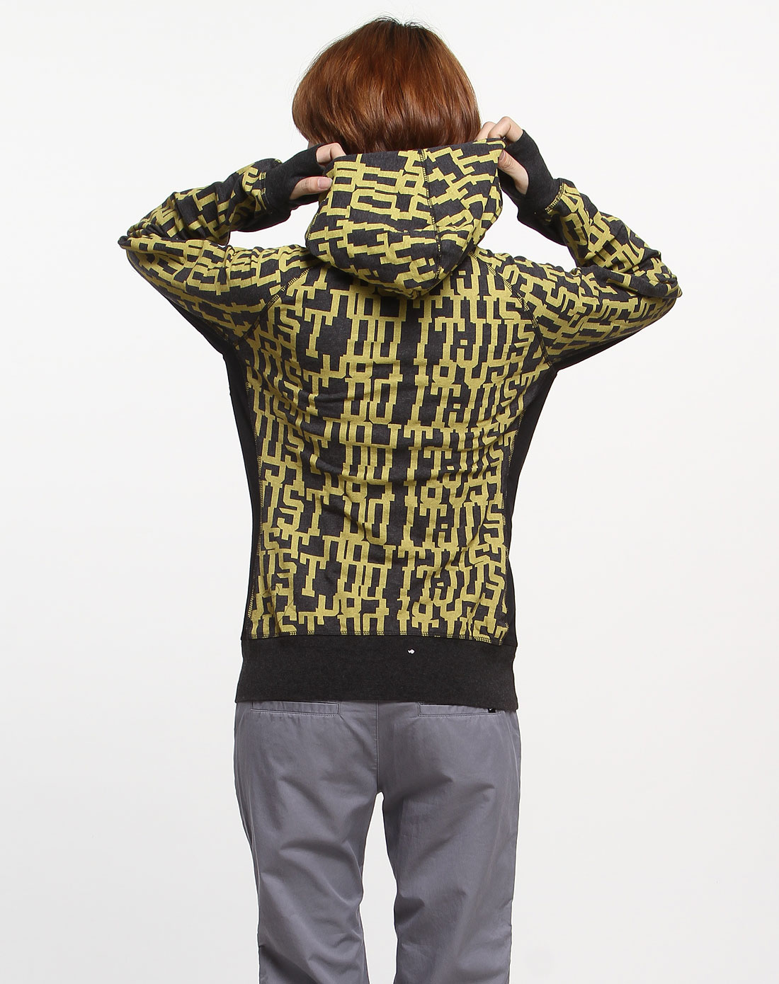 <em>耐克NIKE</em>女款深灰/黄色连帽长袖茄克427500-