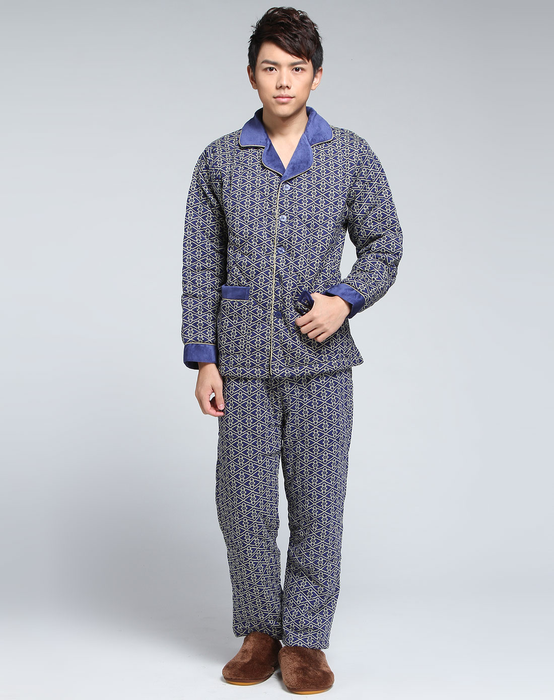 女Co<em></em>nLIA 男款深宝蓝色翻领印图长袖<em>棉睡衣</em>套
