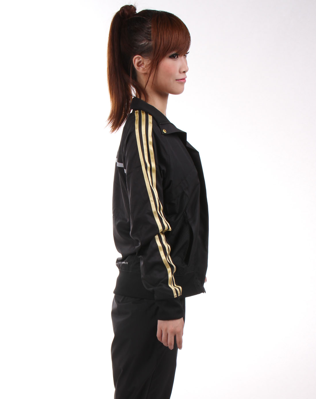 <em>阿迪达斯adidas女款黑</em>/金色长袖梭织<em>外套</em>E69