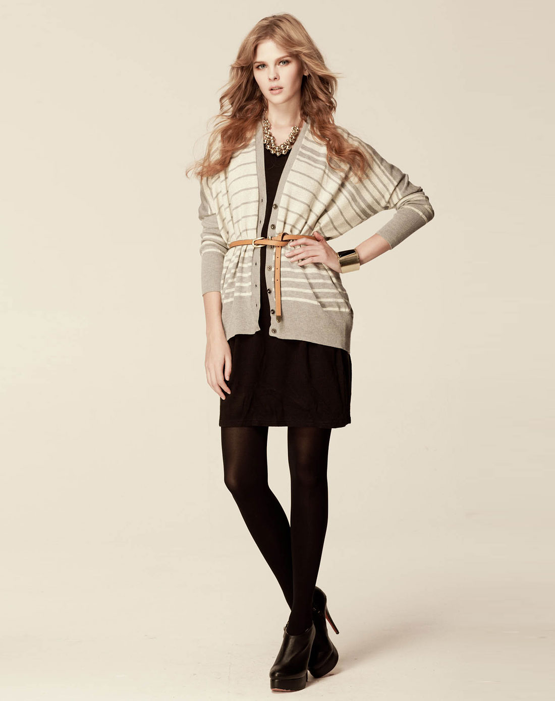 COLLECTION BY EUROMODA<em>白灰色</em>摩登都市