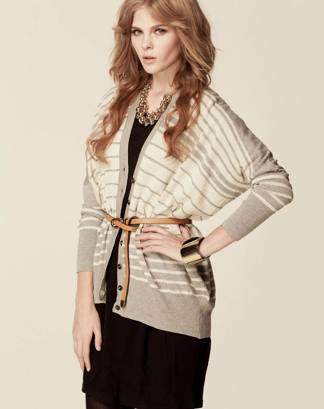 COLLECTION BY EUROMODA<em>白灰色</em>摩登都市