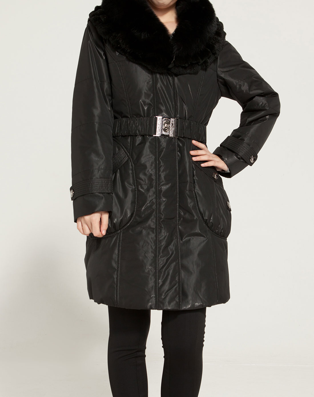 欧兰姿<em>女款黑色棉服</em>22409019-01_唯品会