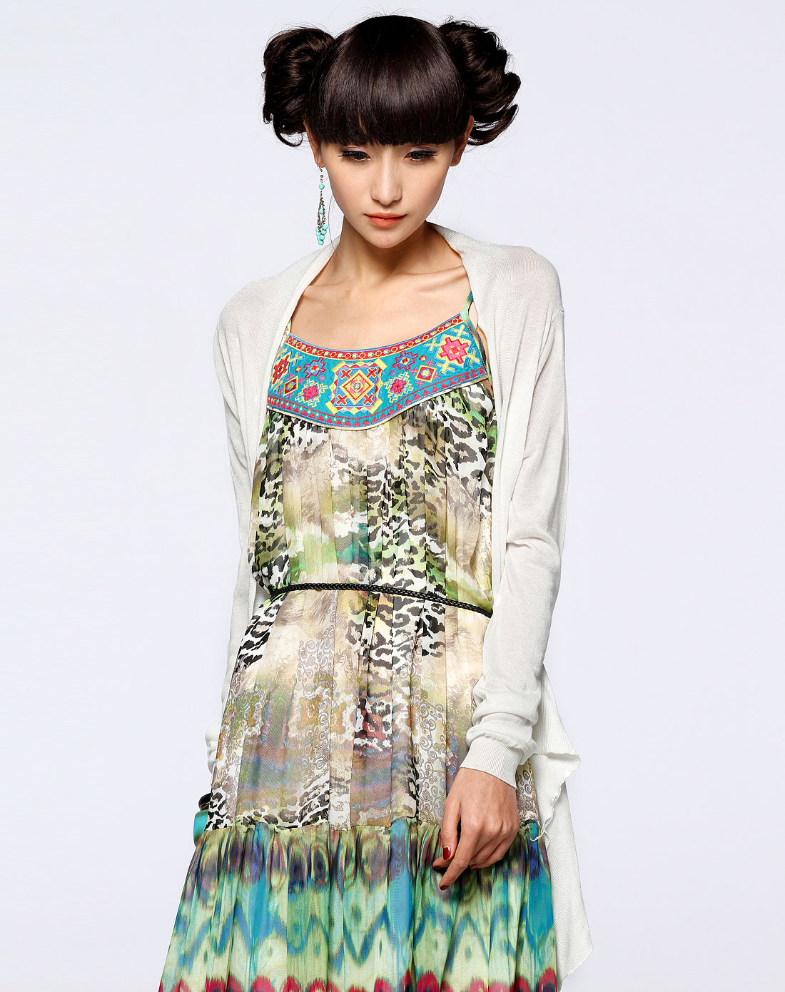 裂帛白色背面<em>绣花针织衫开衫</em>211600650101_