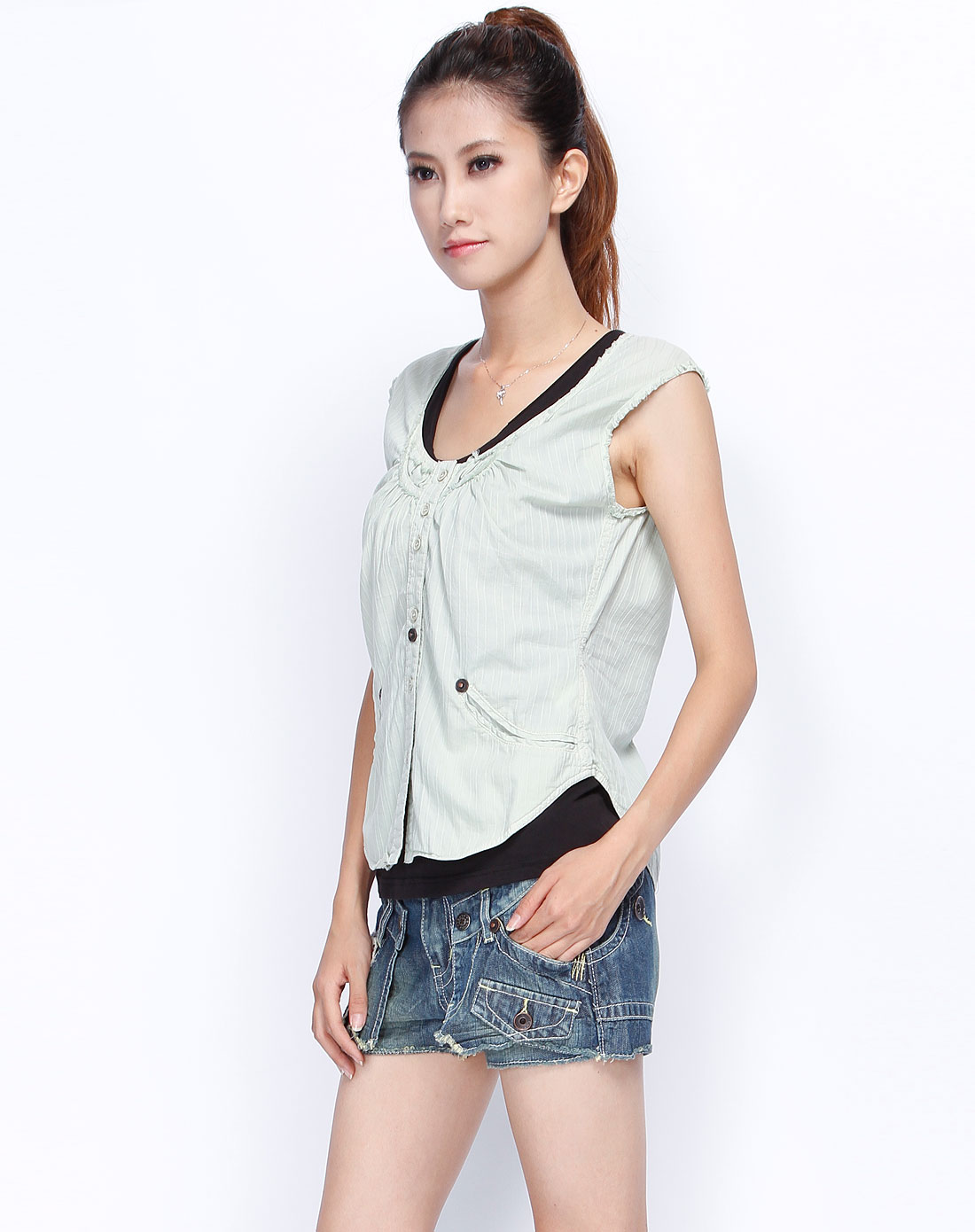 男<em>女装</em>(夜场)<em>TOUGH</em> 女款绿色无袖上衣21106