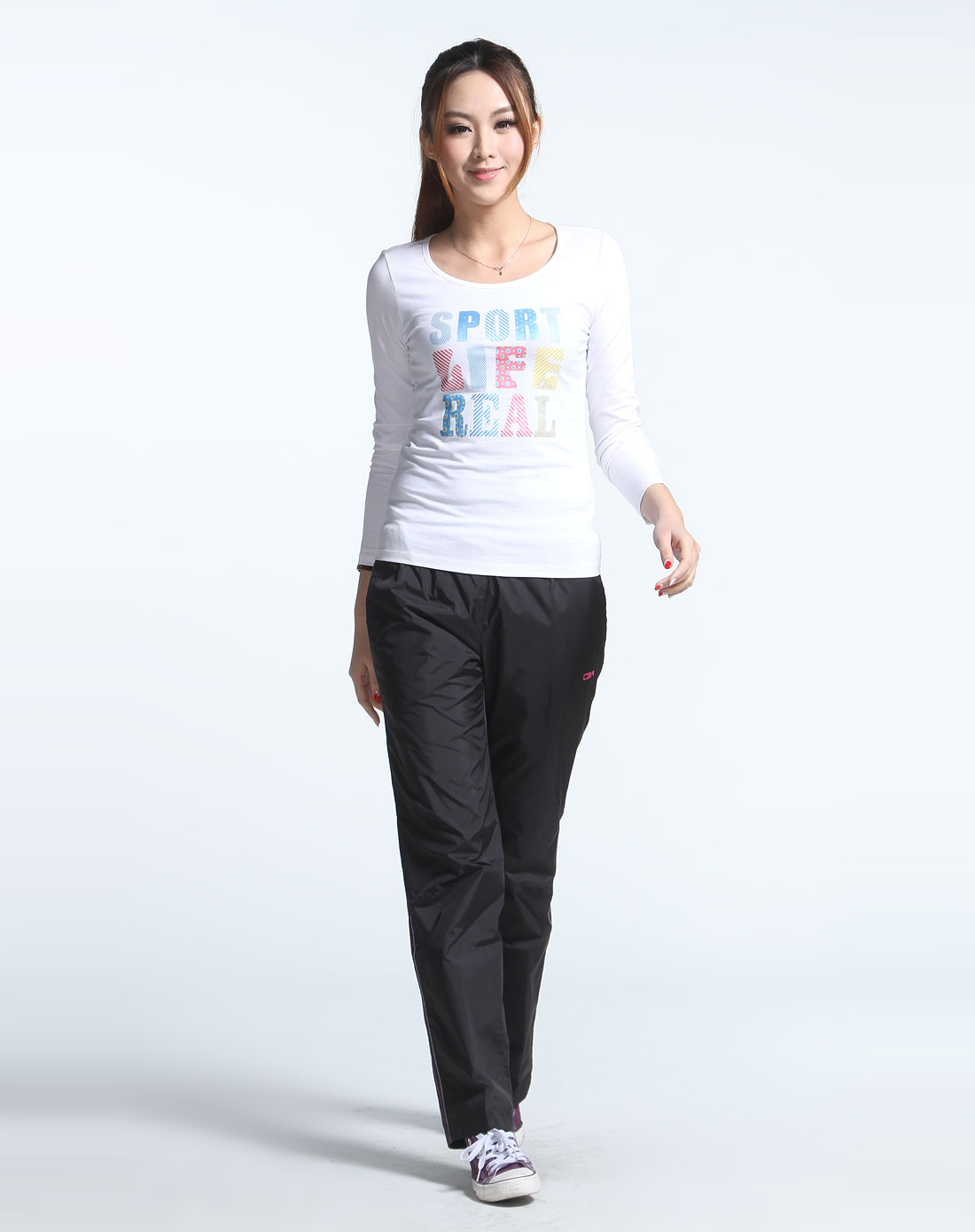 <em>CBA</em>男<em>女装</em>女款白色印图长袖T恤衫6021103-0