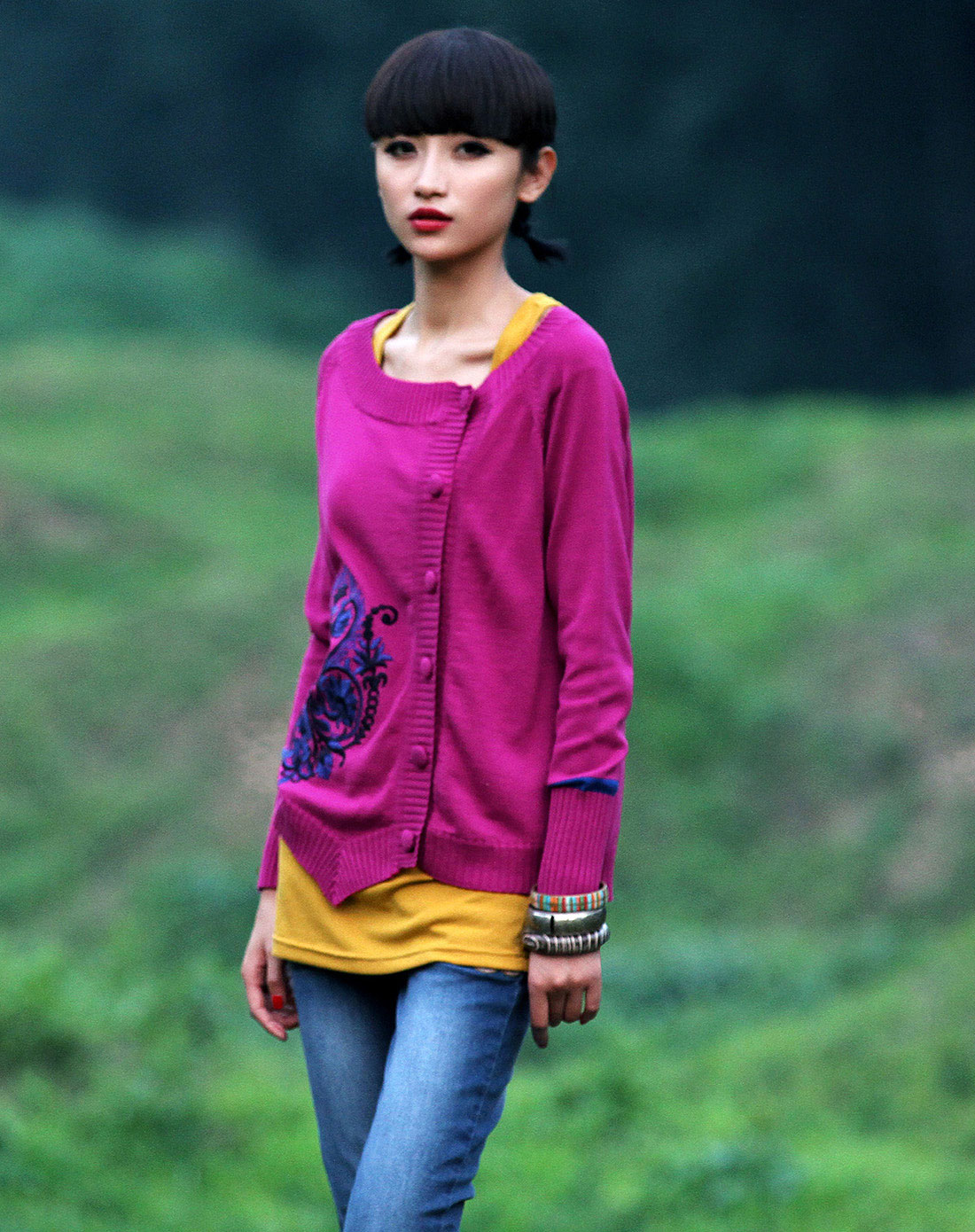 裂帛绣花<em>玫红色针织</em>毛衣<em>开衫</em>外套231600370