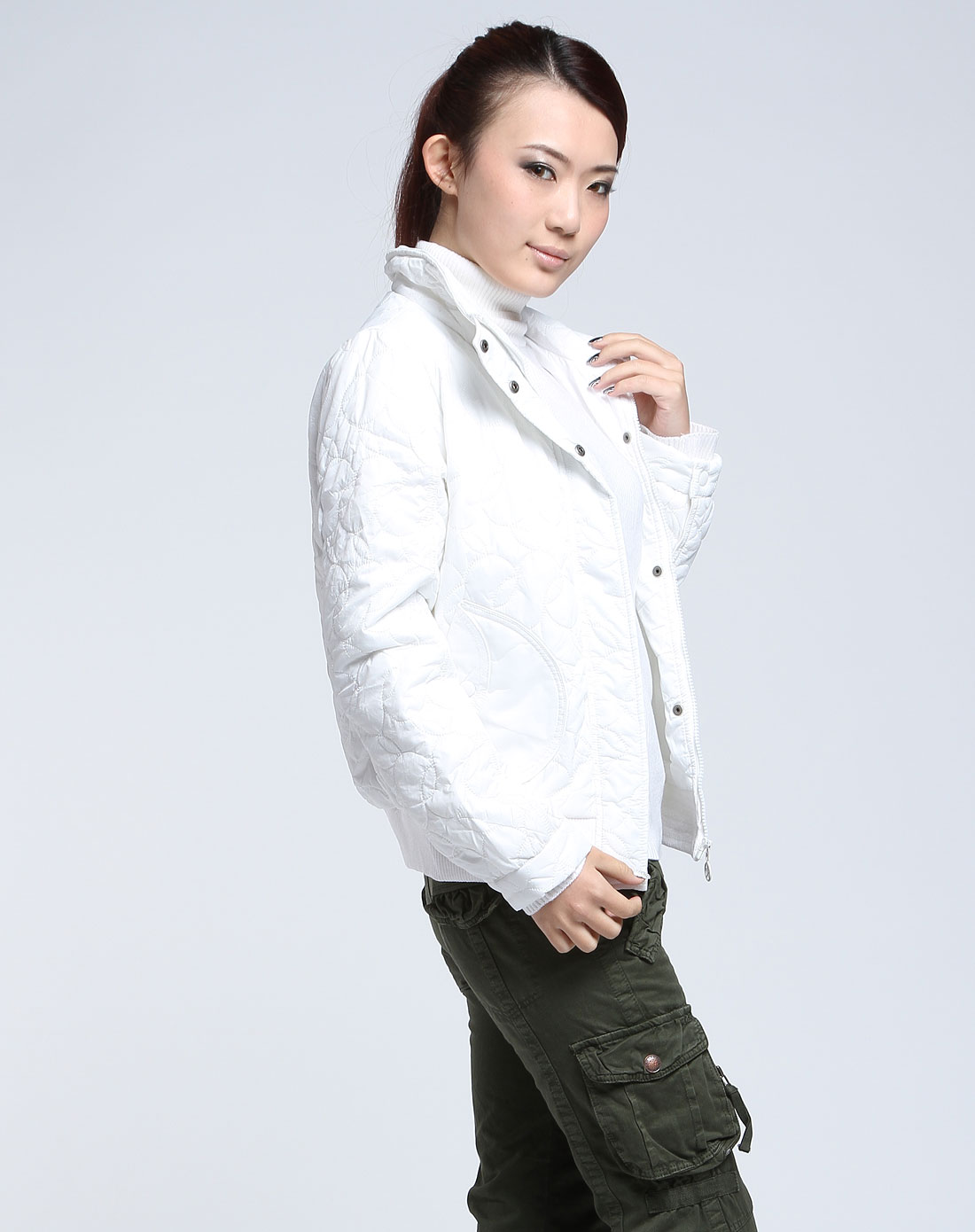 东方骆驼<em>女款白色</em>时尚长袖<em>棉服</em>708557-大白_