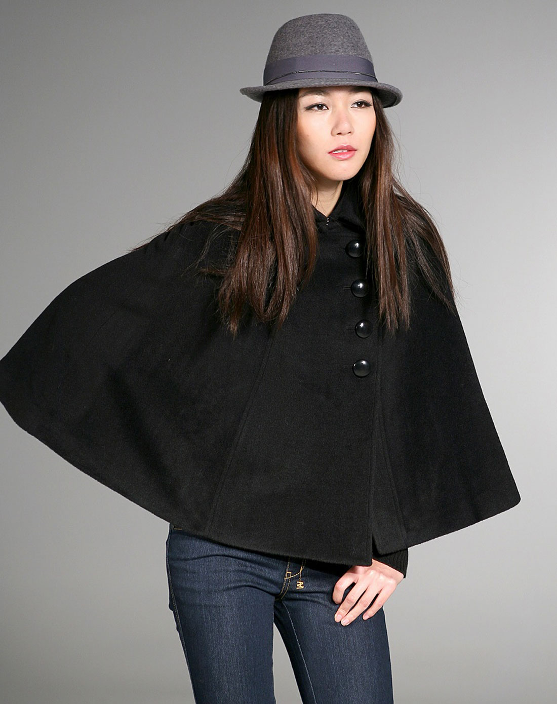 薇薇安vivian女装专场黑色翻领时尚披肩大衣