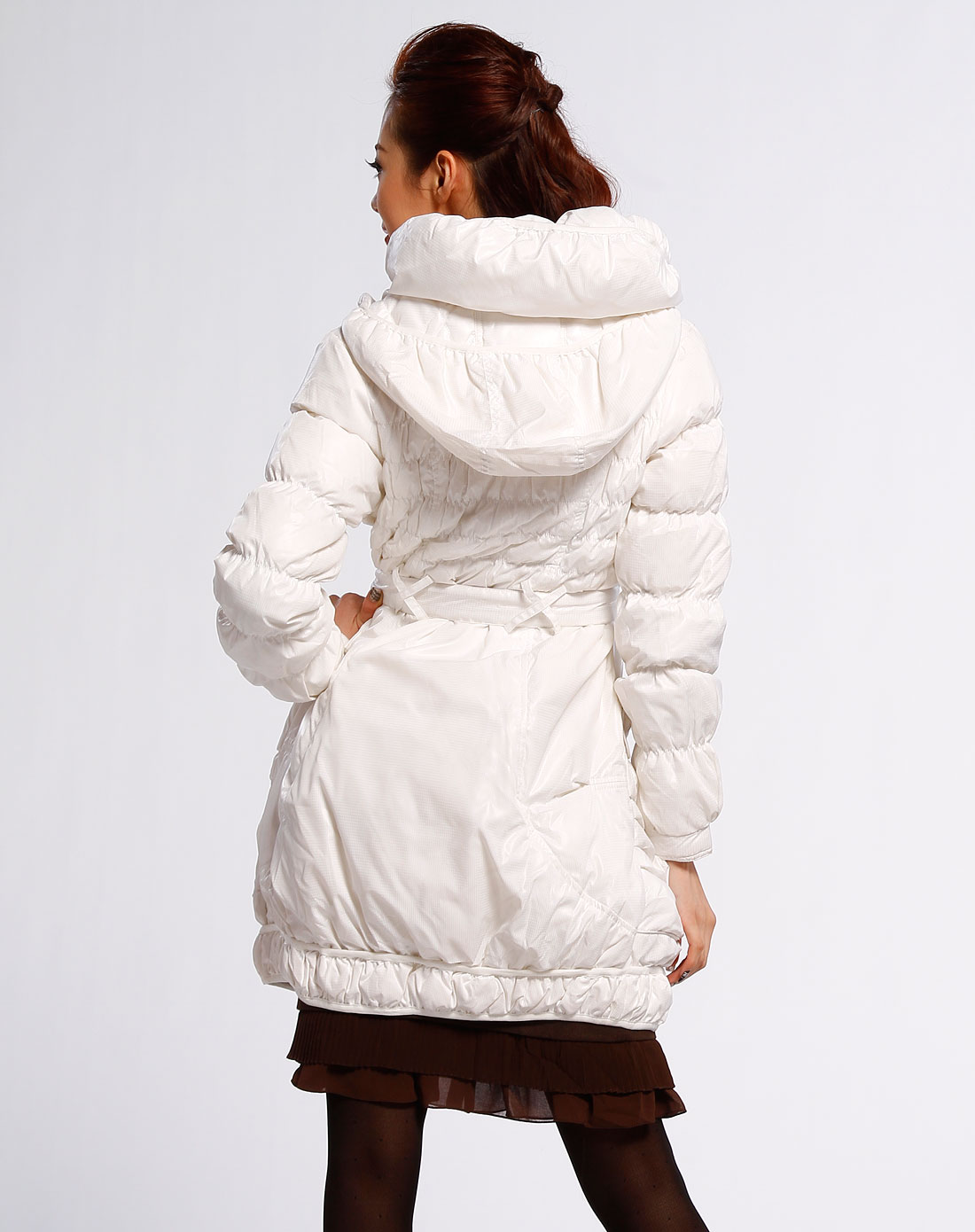 衣香丽影白色小羽绒外套