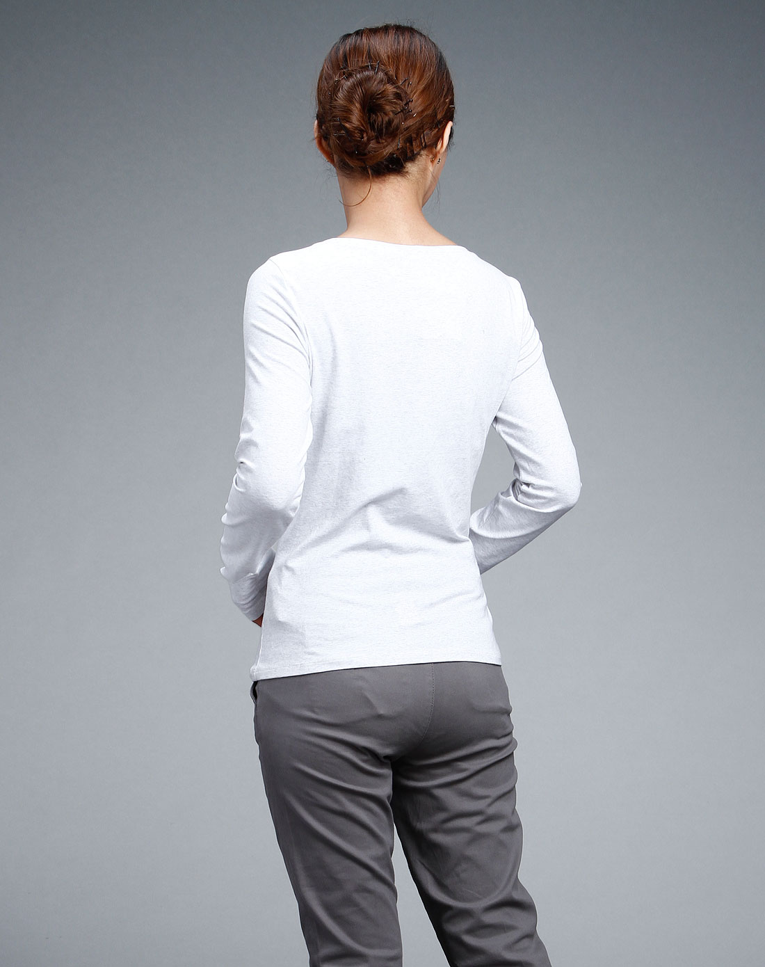 max mara奢华冬装专场浅灰白色长袖上衣