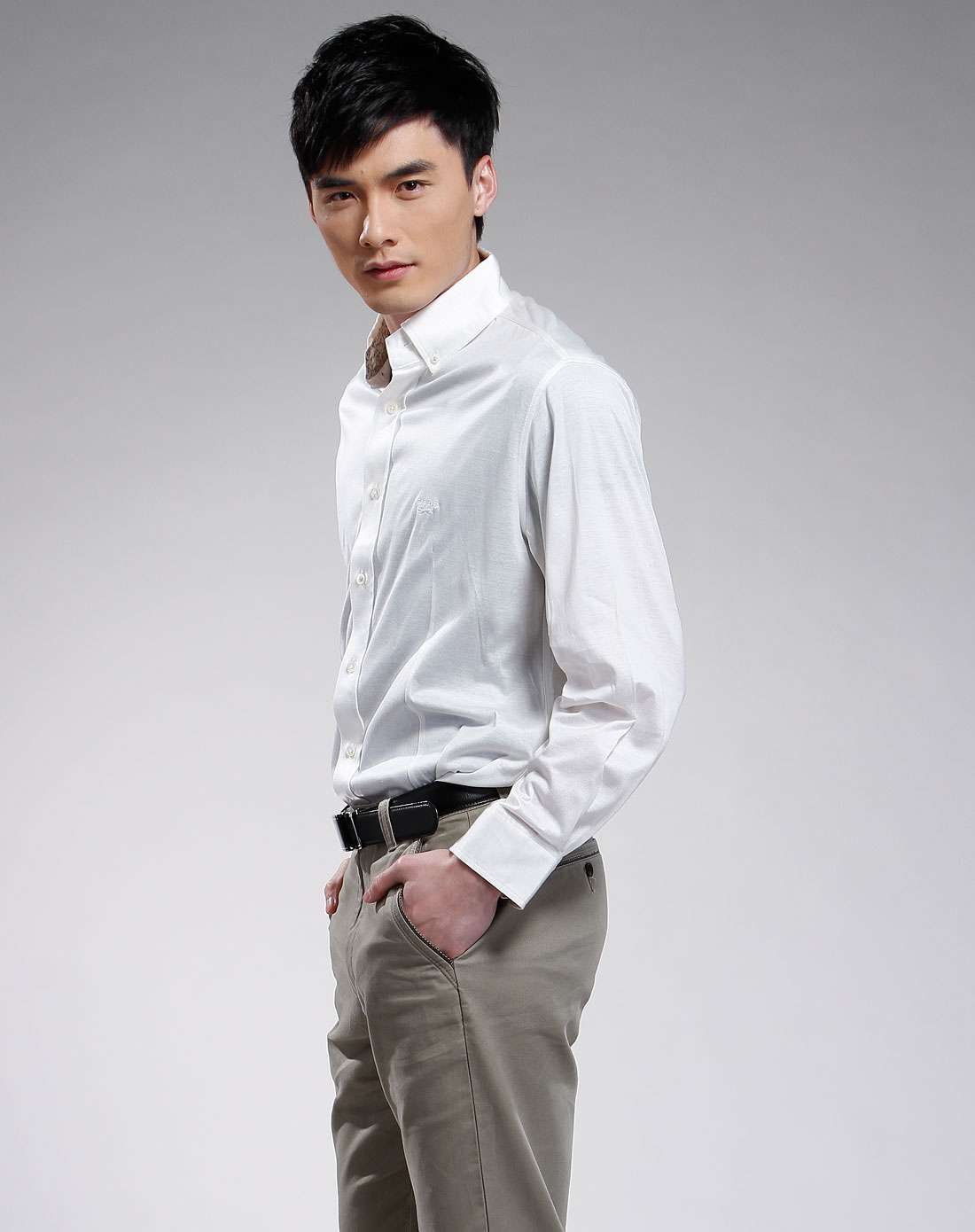 [ 卡帝乐鳄鱼 ] 米白色休闲长袖衬衫