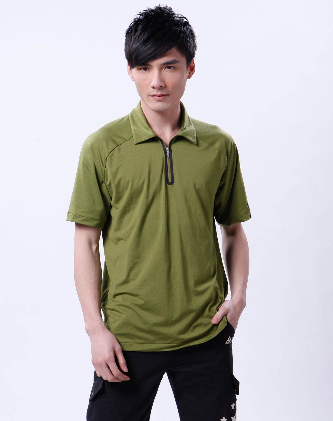 男款海藻绿色短袖t恤