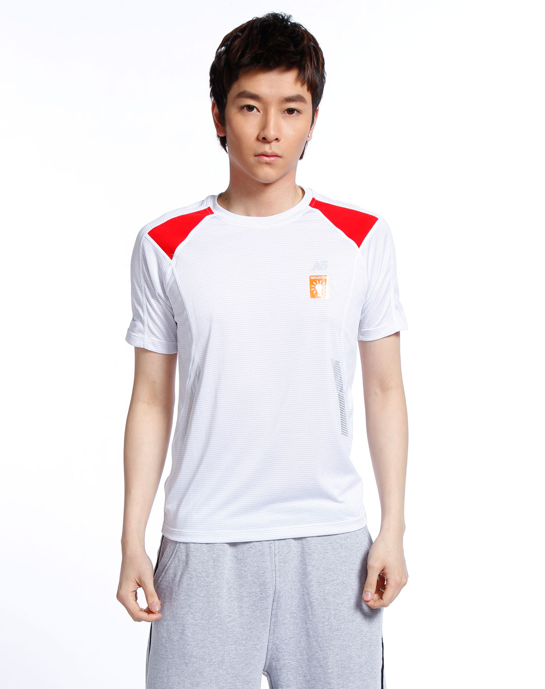 新百伦new balance男款白色圆领短袖t恤