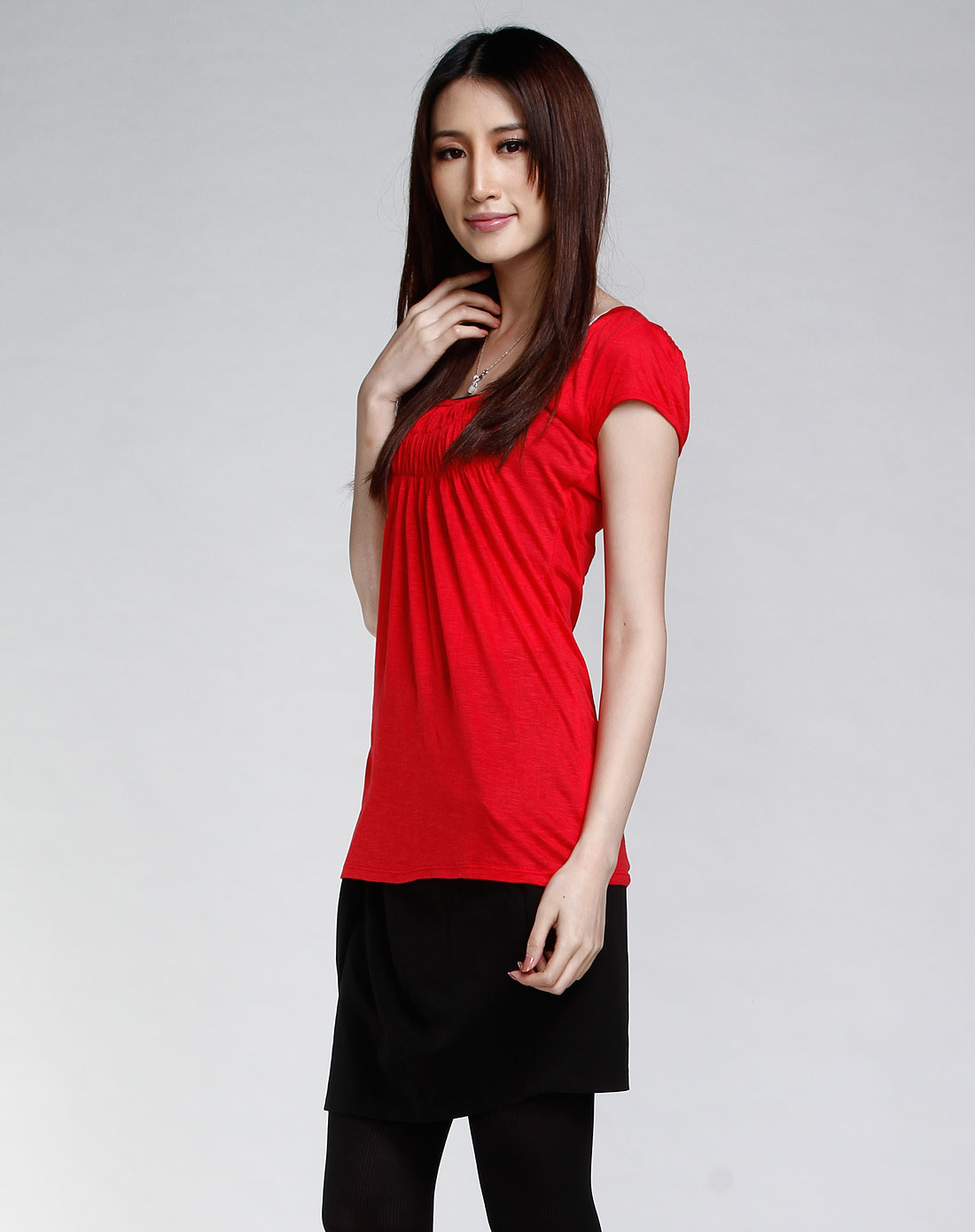 emis红色大圆领休闲短袖t恤