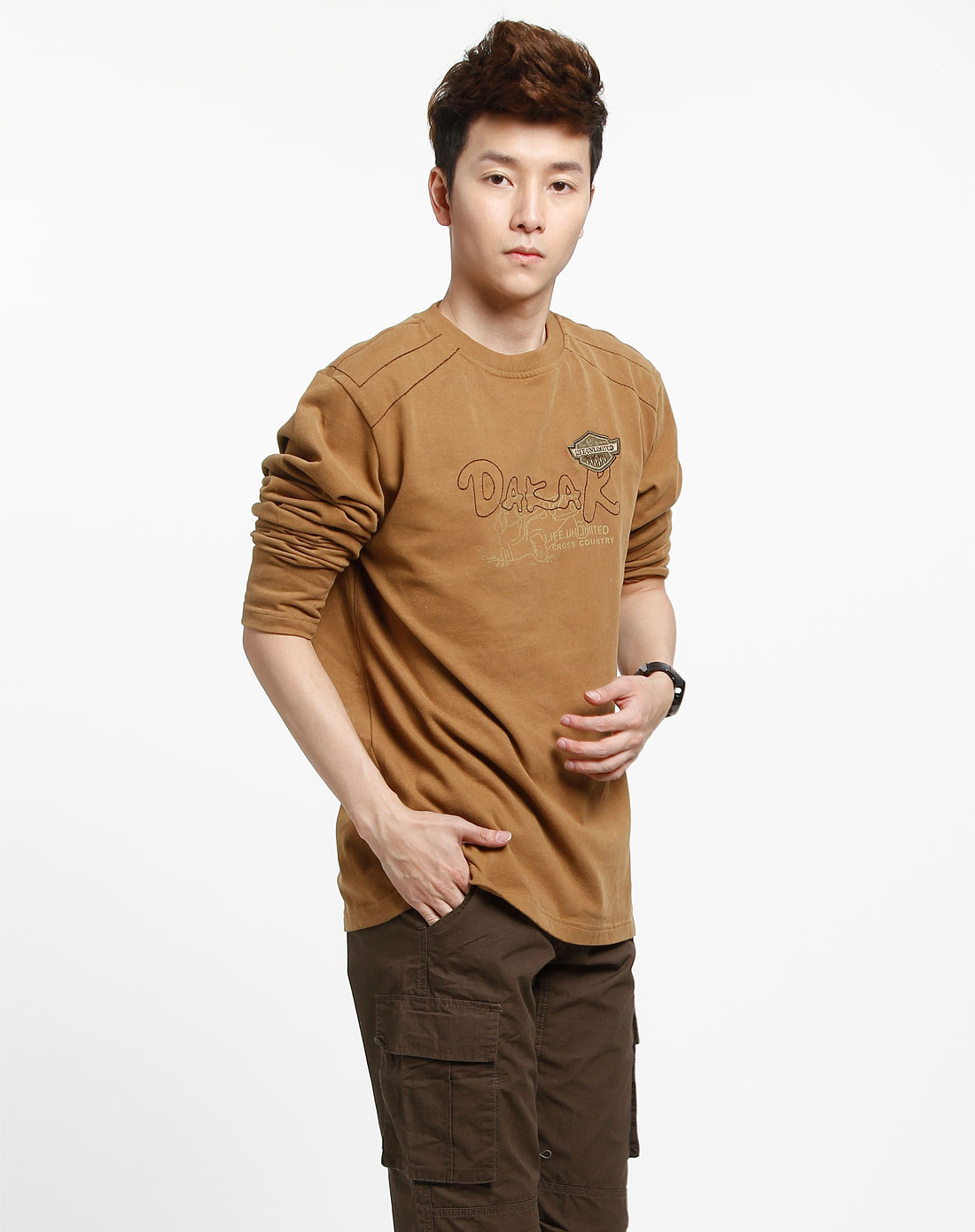 生活无限(男专场)生活无限 男款深卡其色绣印图圆领长袖t恤_唯品会名