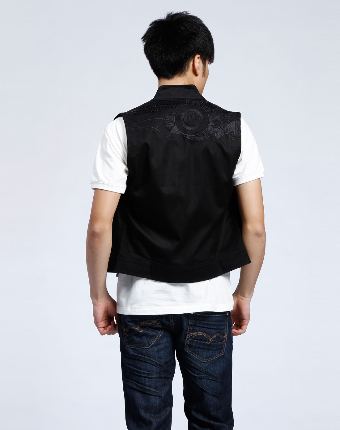 卡宾cabbeen-男装黑色休闲无袖外套