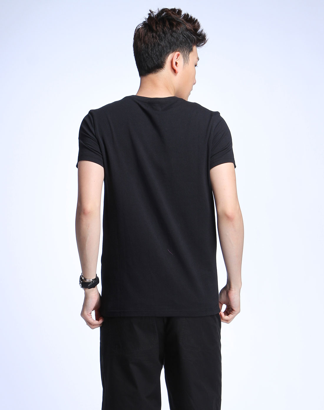 黑色圆领烫画短袖t桖