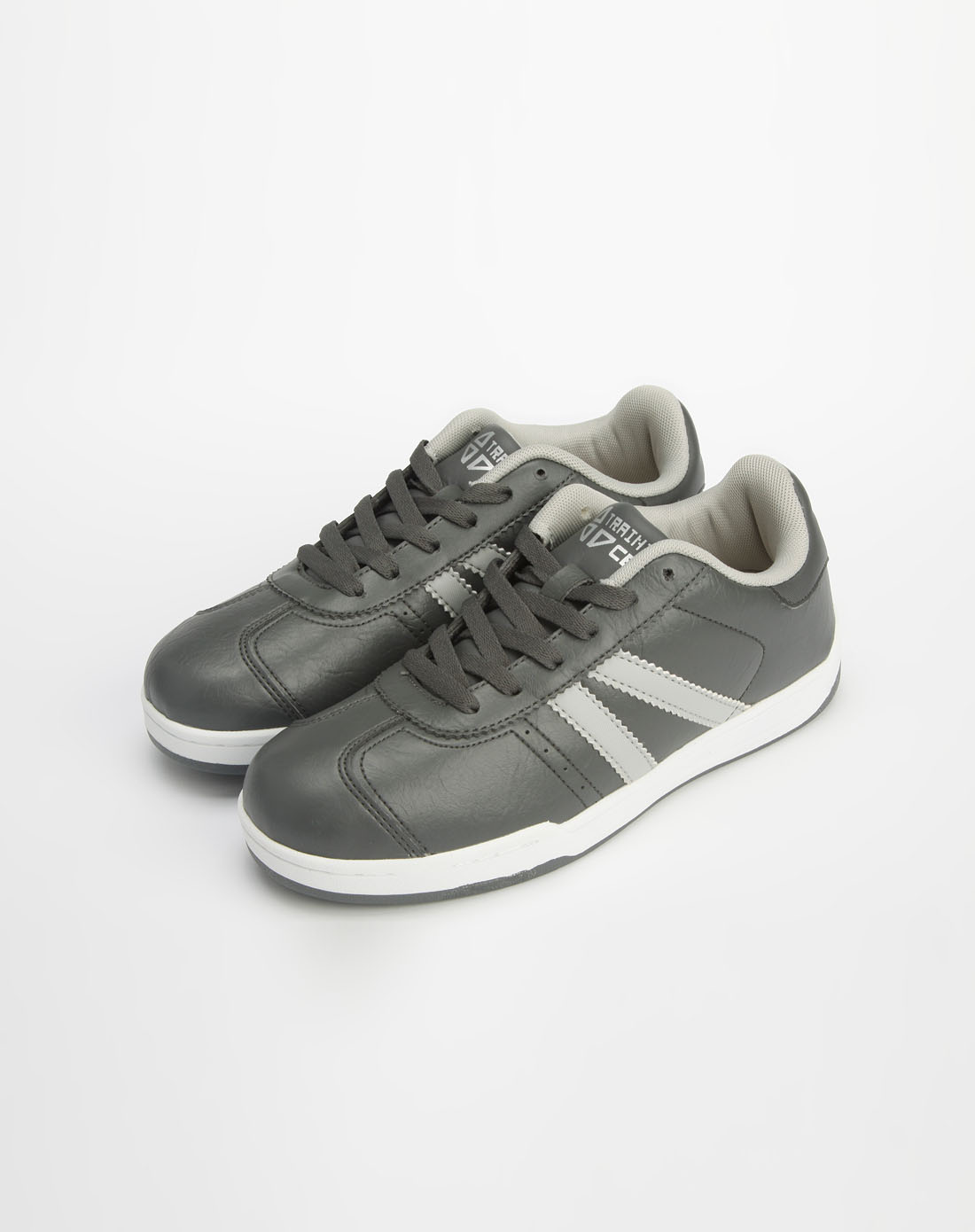 cba女款深灰色休闲鞋