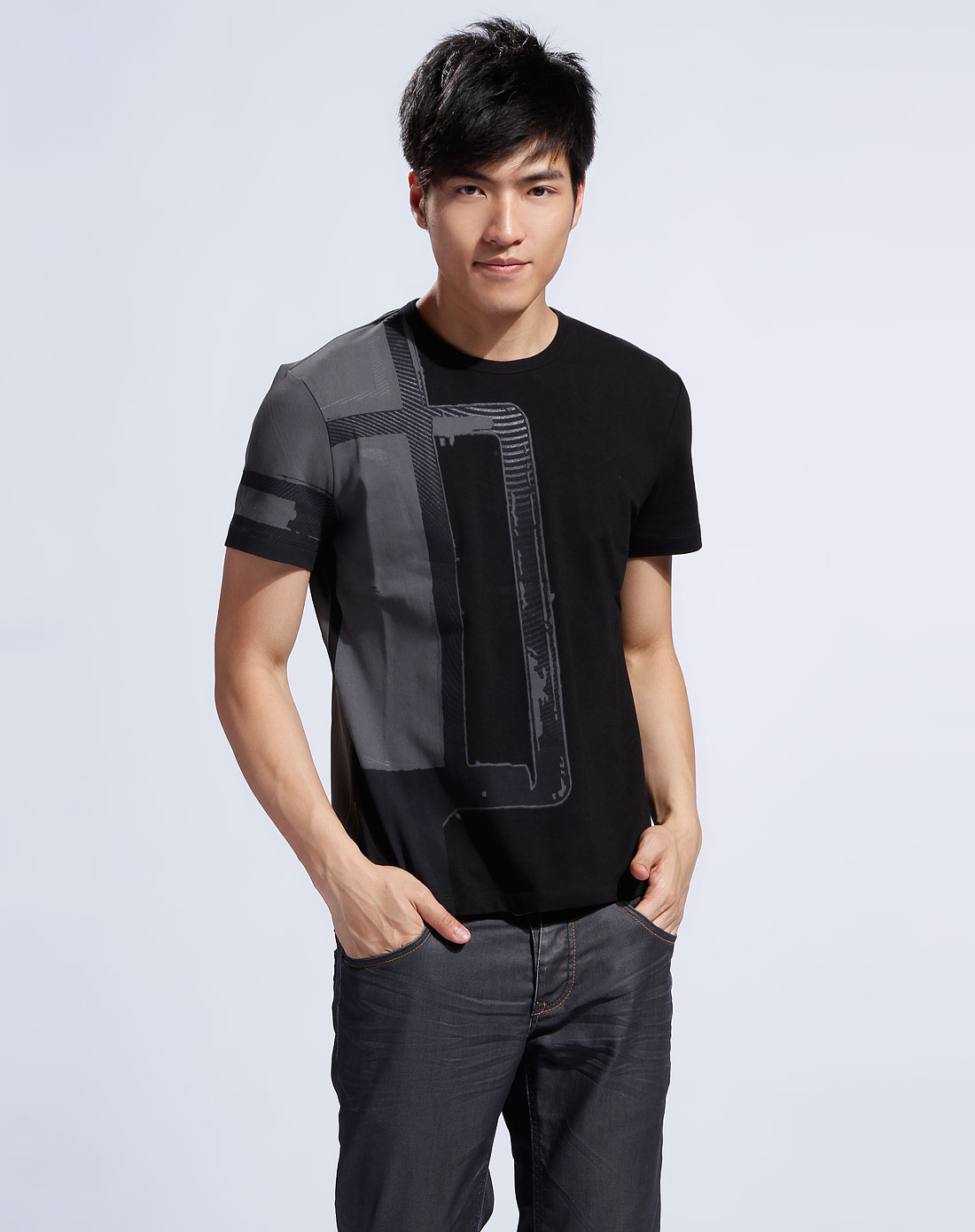 范思哲versace男款酷黑色圆领印图短袖t恤_唯品会名牌时尚折扣网