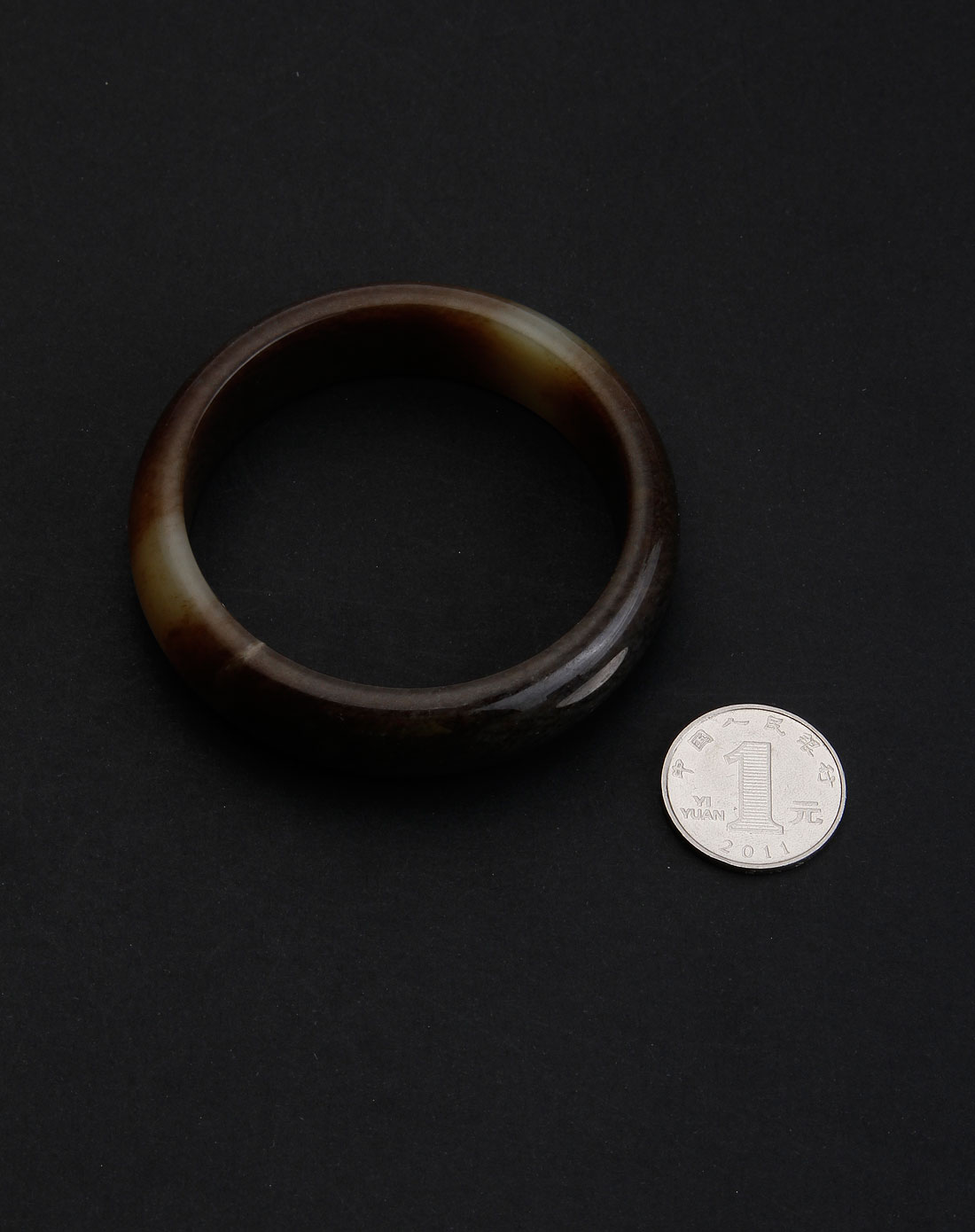 褐色和田唐玉手镯