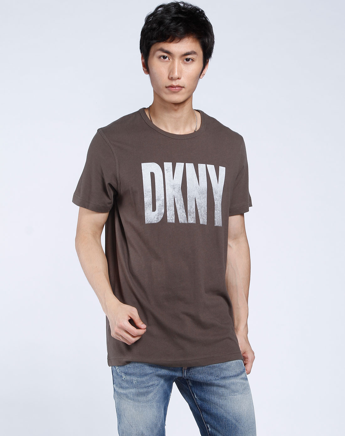 唐可娜儿dkny短袖专场-男款深灰绿色印字短袖t恤