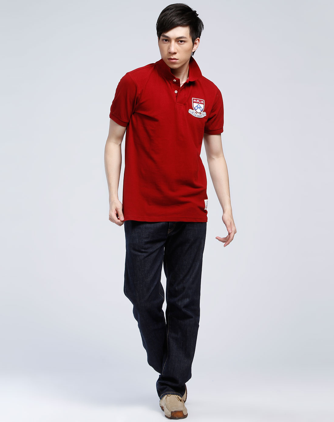深红色短袖polo衫