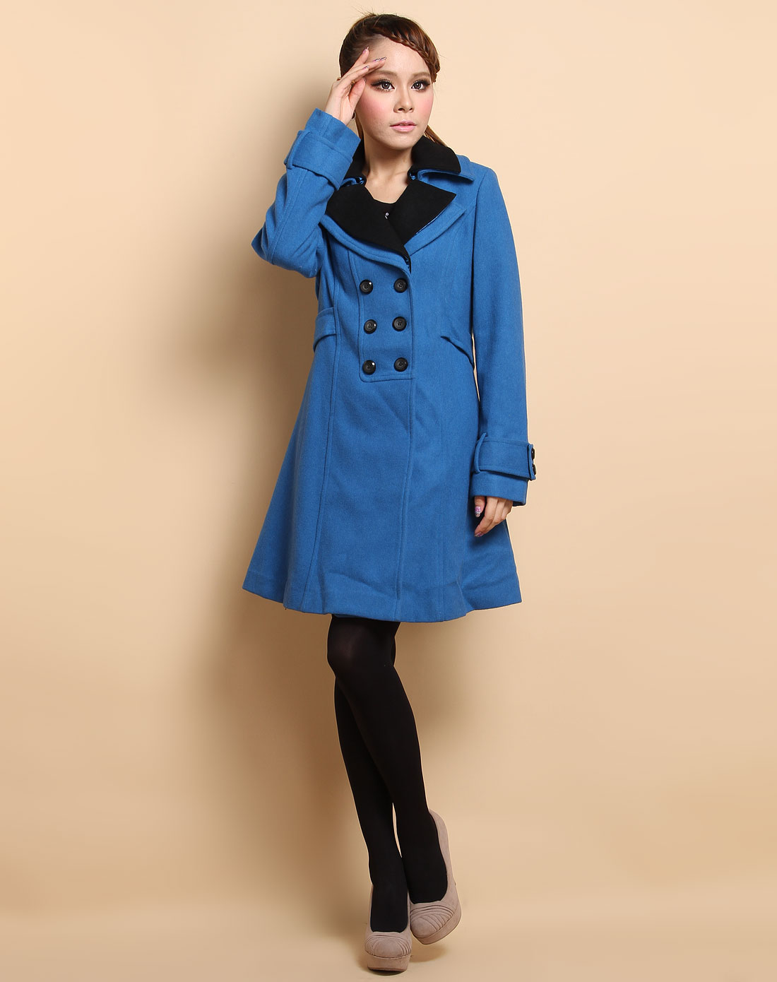 孔雀蓝色时尚翻领长袖长大衣