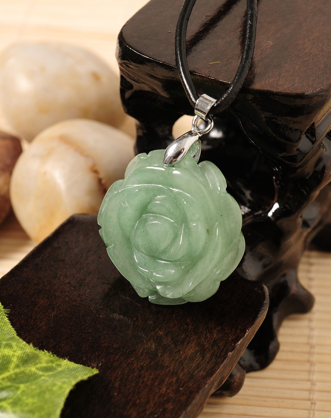 天然东陵石玫瑰花项链