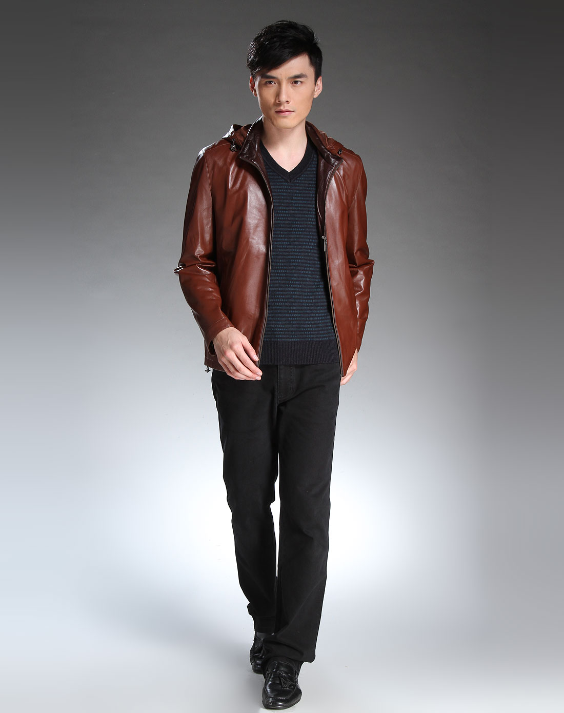 男款深啡色时尚连帽长袖绵羊皮衣