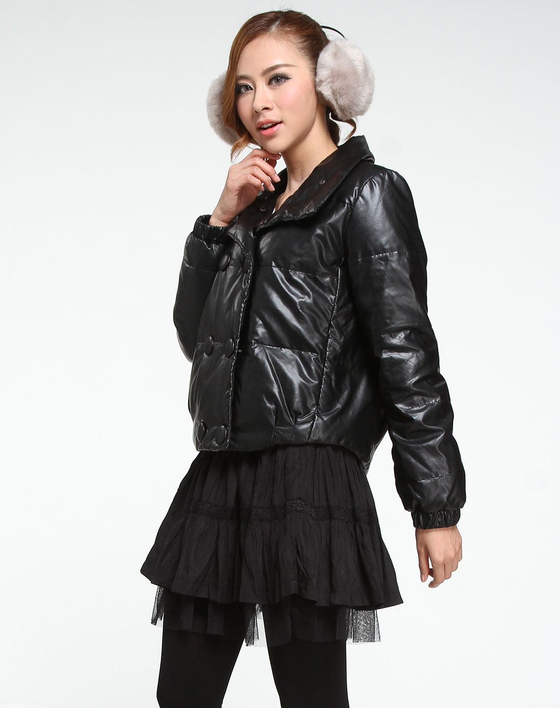 艾米拉aimila女装专场-黑色pu双排扣酷尚短款羽绒服