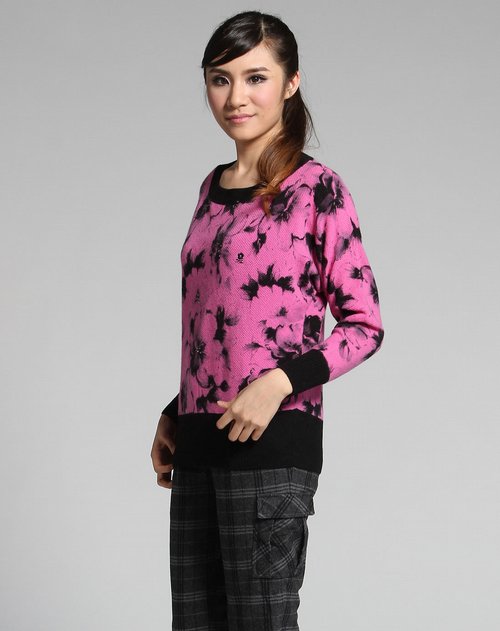 梦特娇montagut贵重专场女款黑鲜玫红羊绒衫