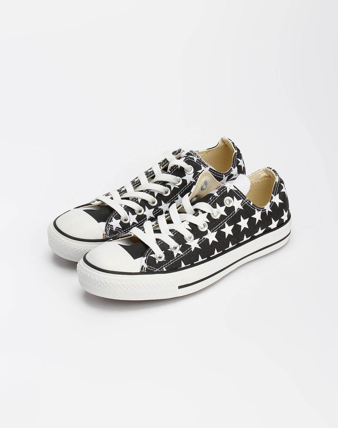 匡威converse男款黑/白色烫印星星图案休闲鞋