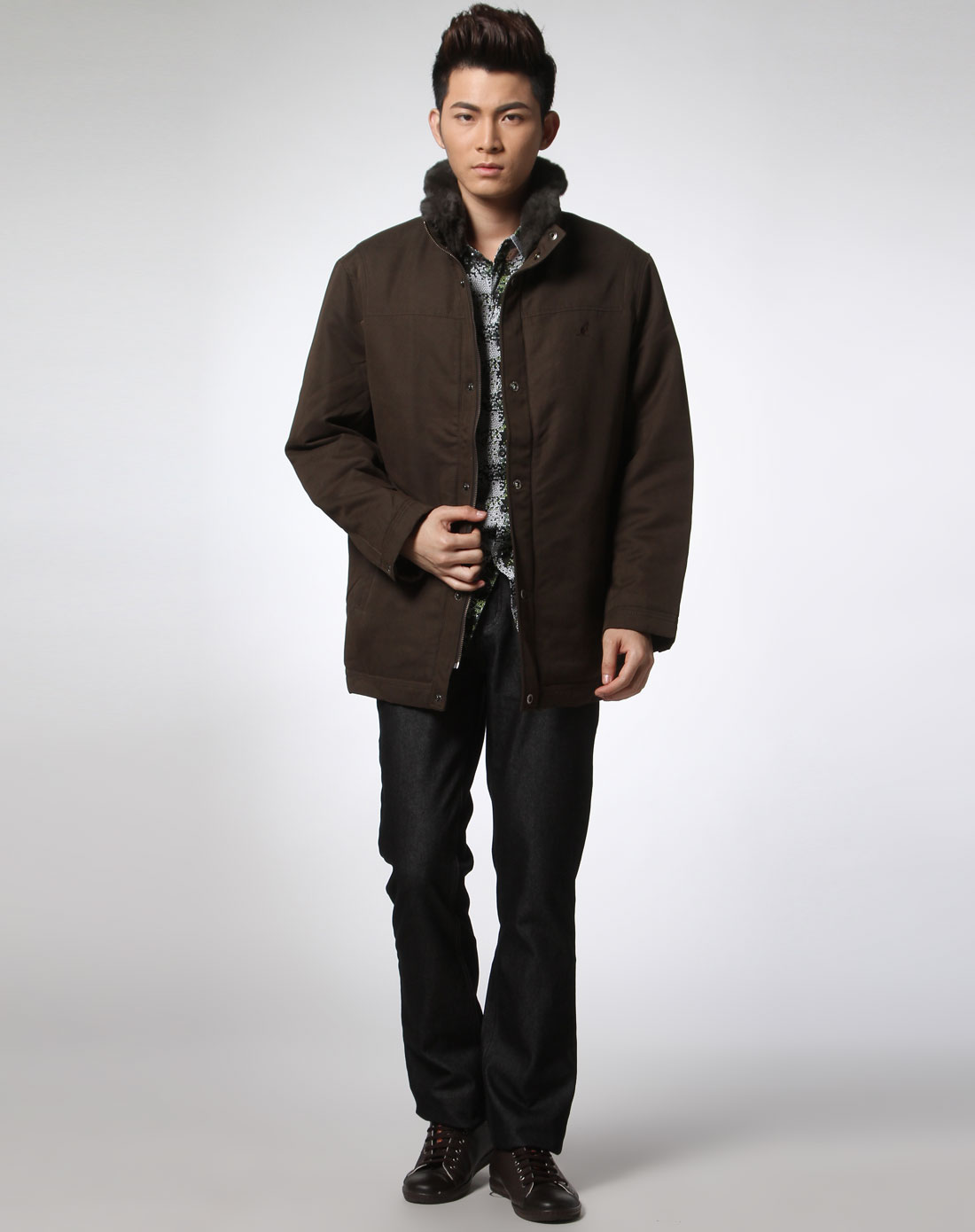 男款咸菜色休闲立领长袖棉褛