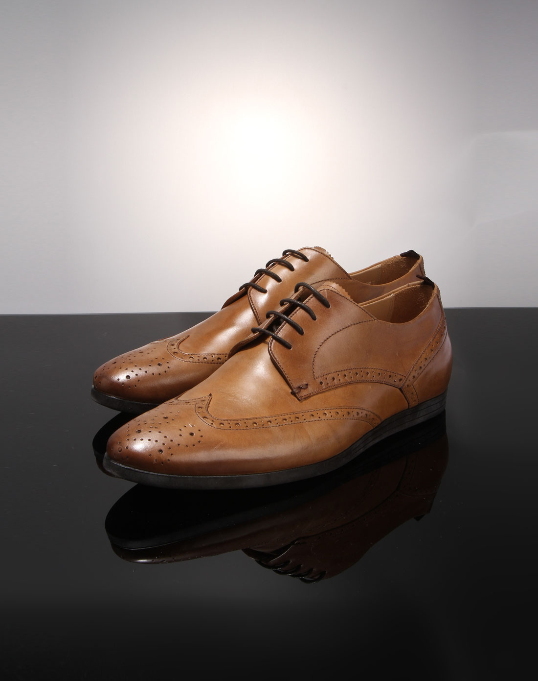 男款精致头层牛皮系带休闲皮鞋驼色