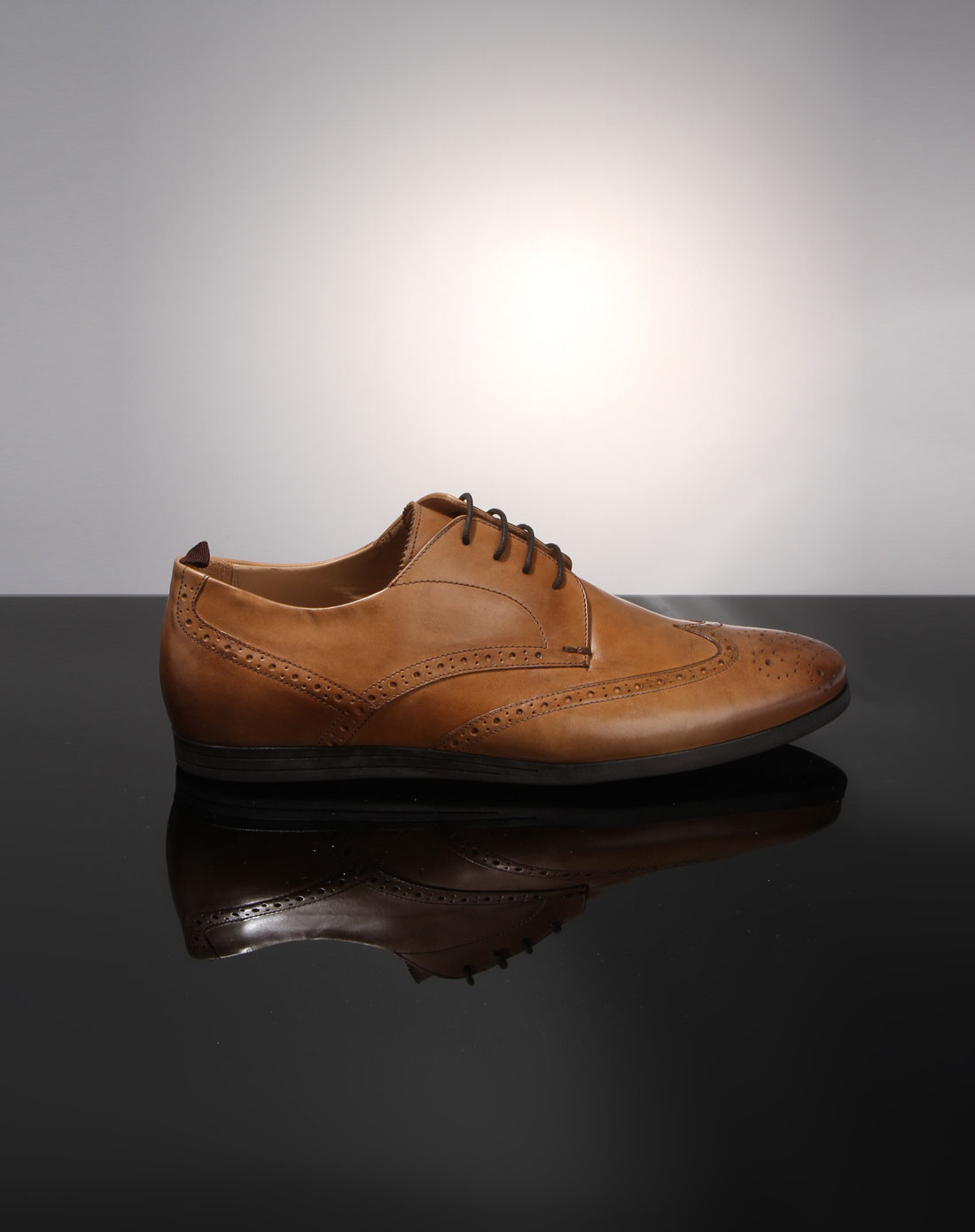 男款精致头层牛皮系带休闲皮鞋驼色