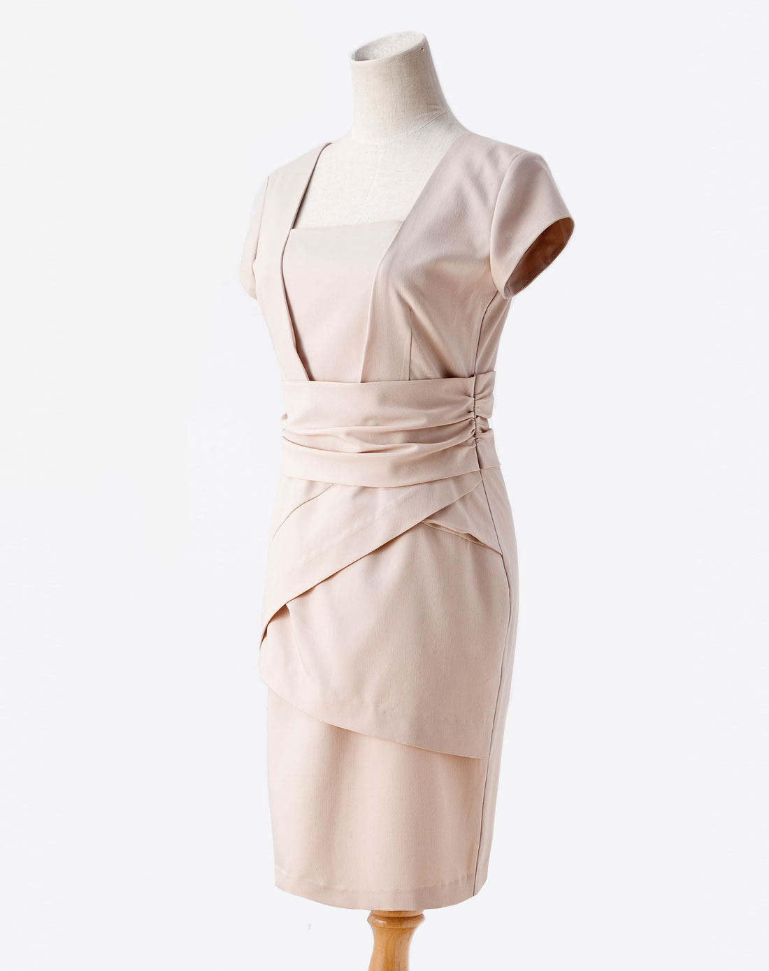 [ 芮儿 ] 米色王妃款立体裁剪连身裙