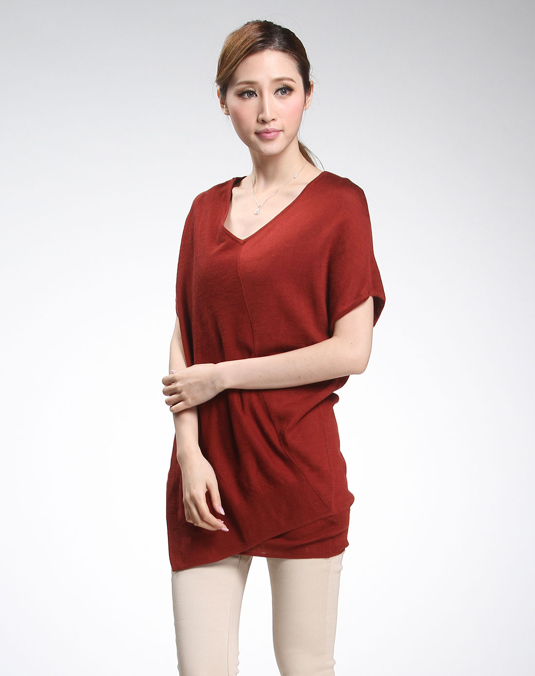 红棕色v领短袖针织衫