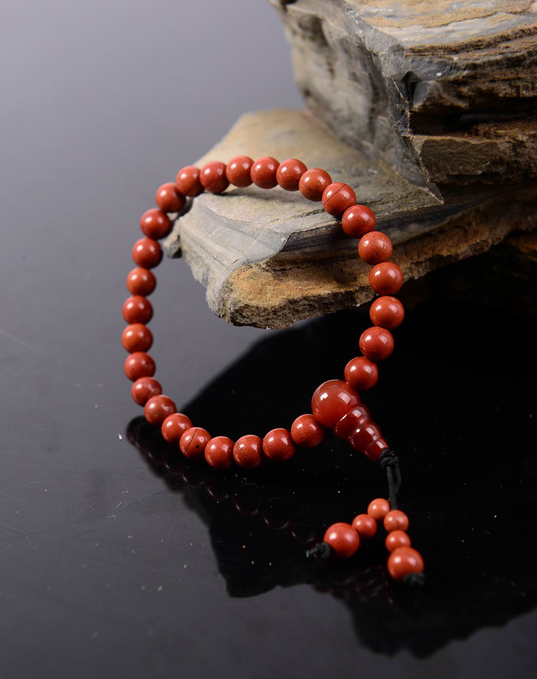 中性红色天然朱砂红石辟邪开运手链