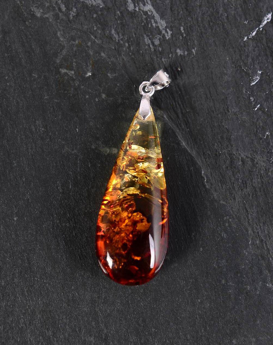中性梦幻意境天然琥珀双色花珀水滴吊坠(附珠宝鉴定证书)