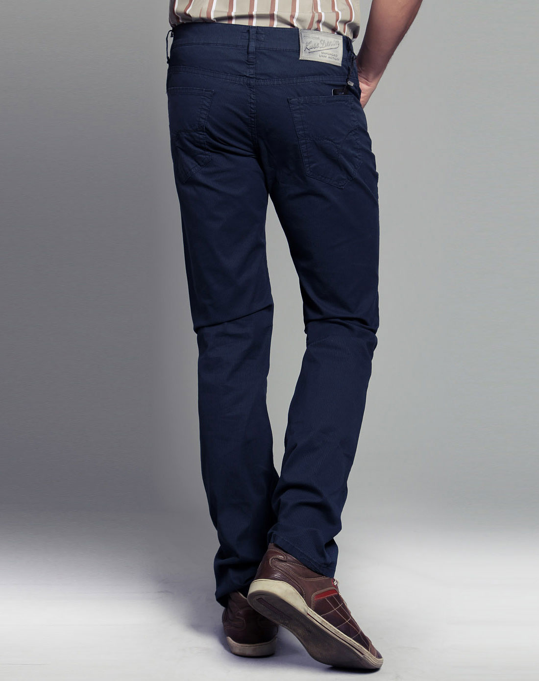 混合名品专场kuss 男装休闲裤蓝色