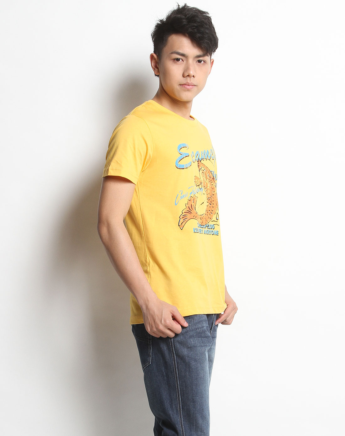 印图圆领稻草黄色短袖t恤