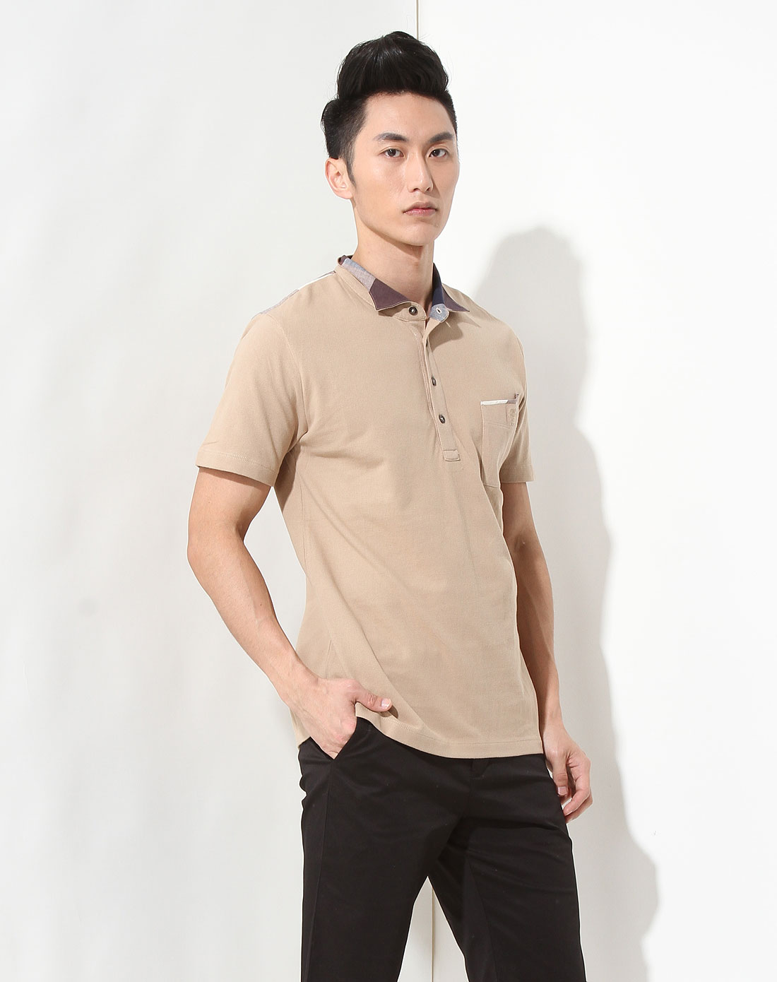 男款卡其色立领简约休闲短袖t恤