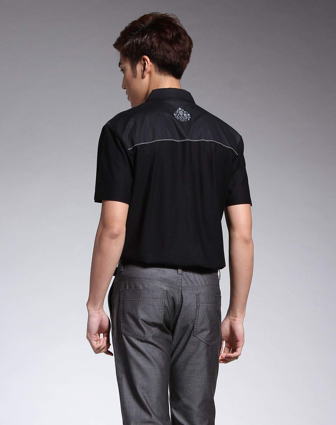 [ 夏利豪 ] 黑色时尚商务短袖t恤