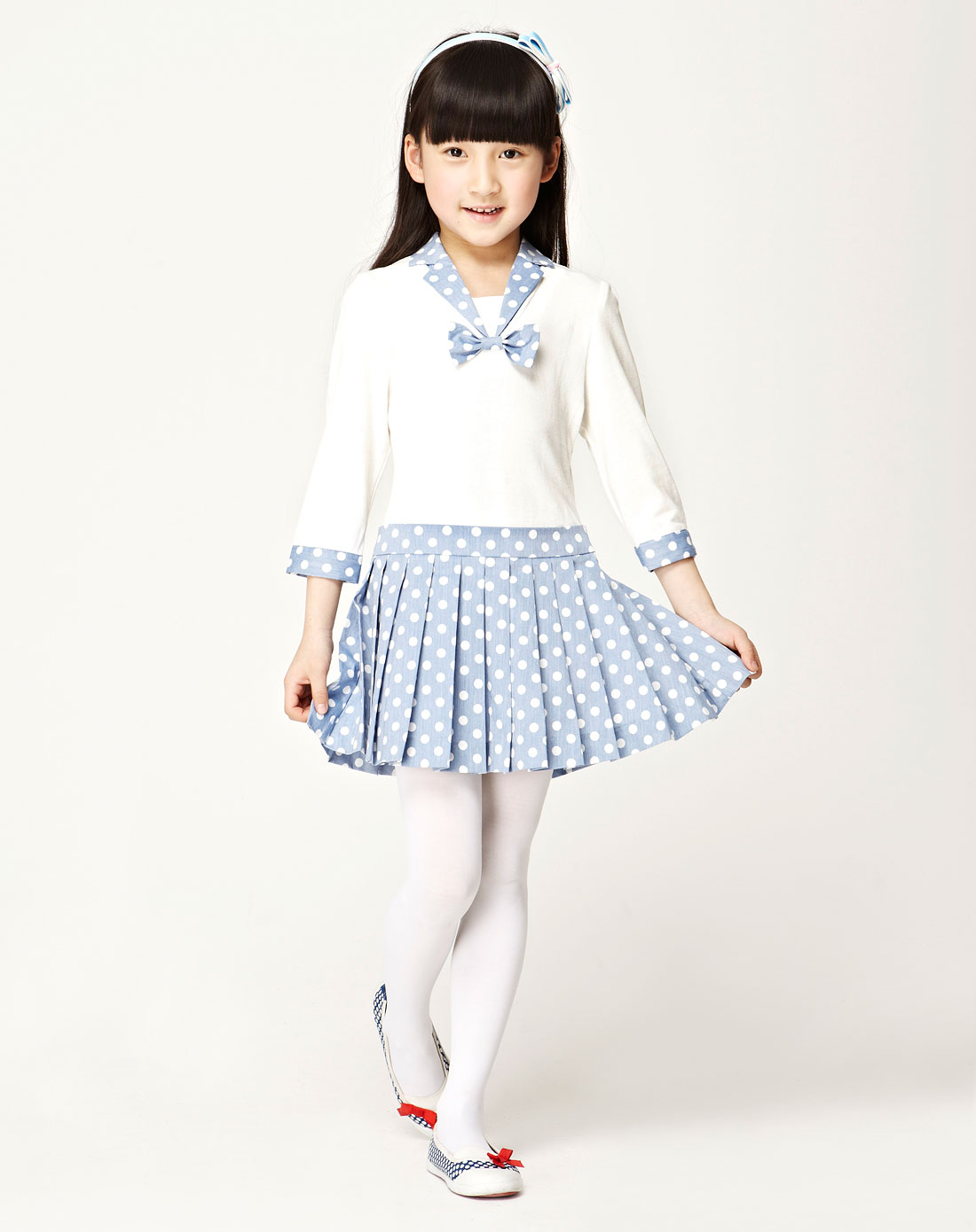 女童白色中袖连衣裙