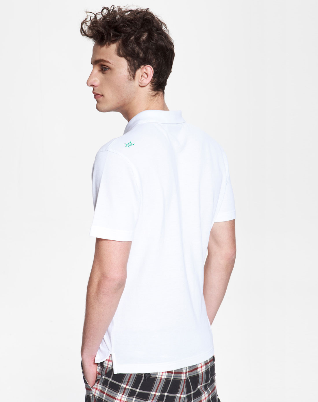 白色经典短袖polo衫