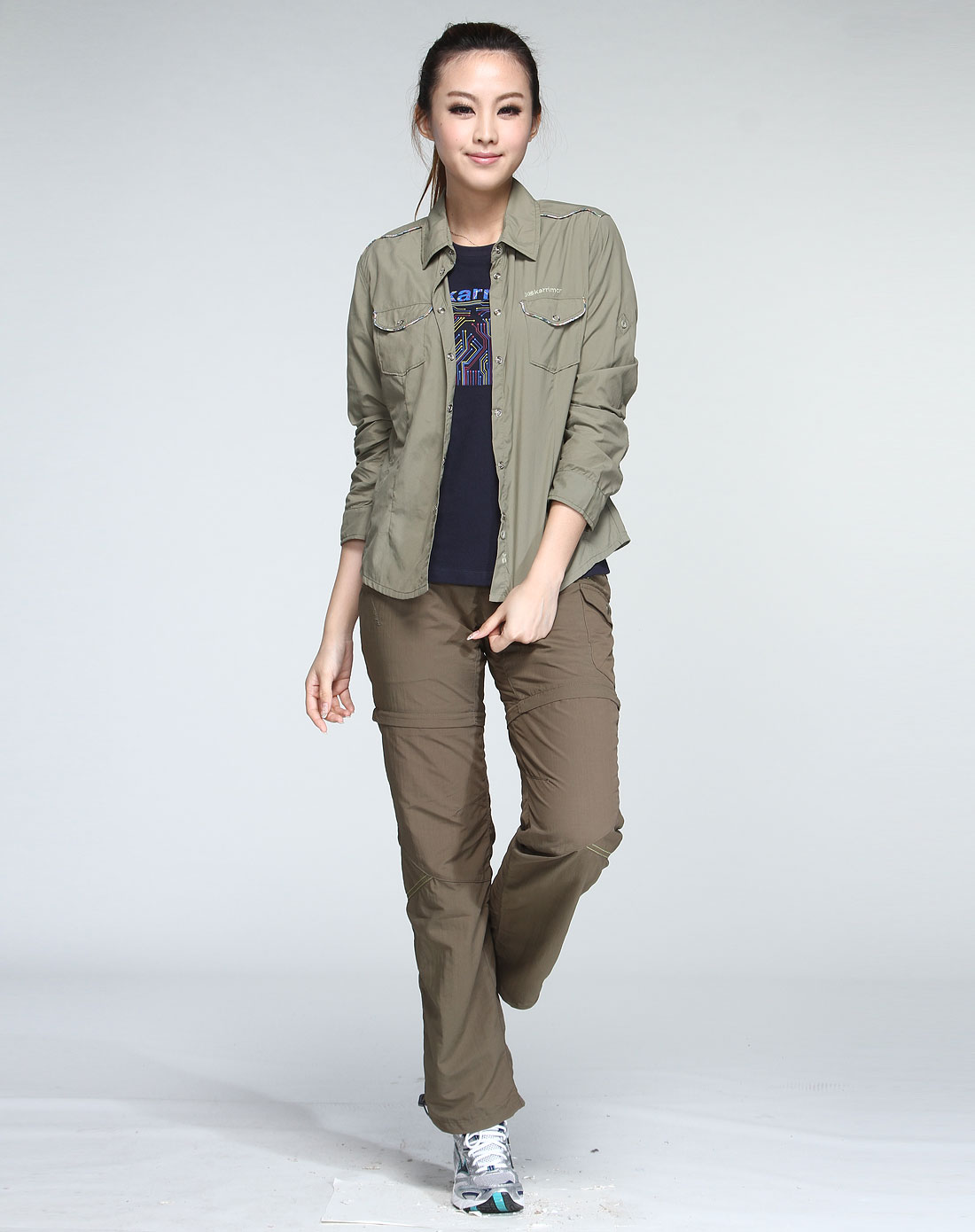 女款浅军绿色吸湿长袖快干衬衣