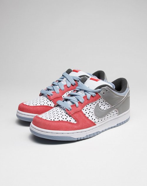 耐克nike 三角镂空粉白色滑板运动鞋